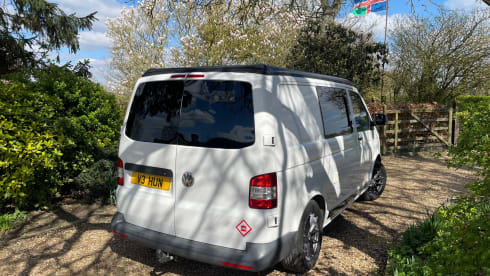 Maud – Volkswagen Wohnmobil mit 4 Schlafplätzen aus dem Jahr 2012