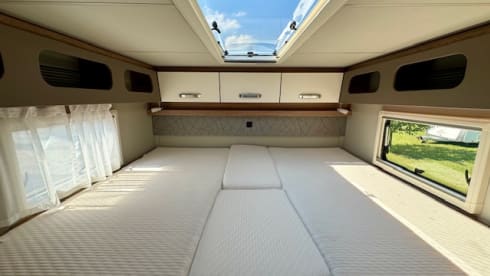 PEPPER TWIN – SEMI-INTEGRAL Weinsberg CaraCompact 640 MEG