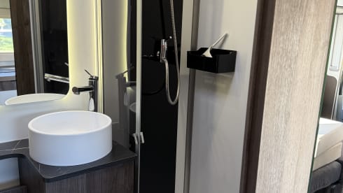 5p Benimar semi-integrated uit 2025