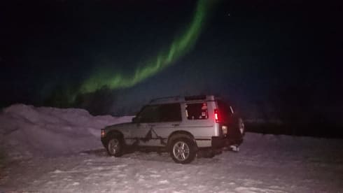 Disco II – Land Rover Discovery met rooftop tent uit 2002