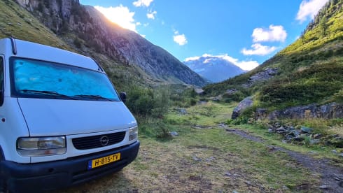 Onnie – Onnie on the Road | Offgrid Vanlife