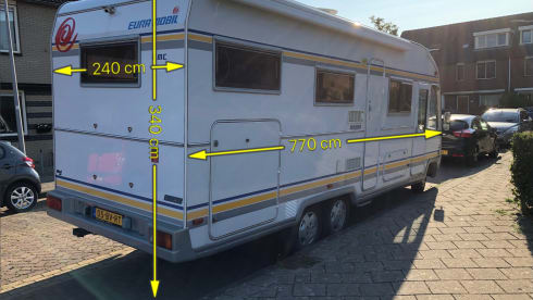 6 persoons winteruitvoering met B rijbewijs  – 6 person Eura Mobil integral from 1996