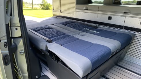 4p Mercedes-Benz 3l V6 campervan from 2014