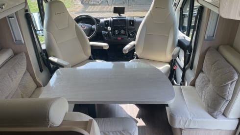 4p Bürstner AUTOMAAT semi-integrated from 2016