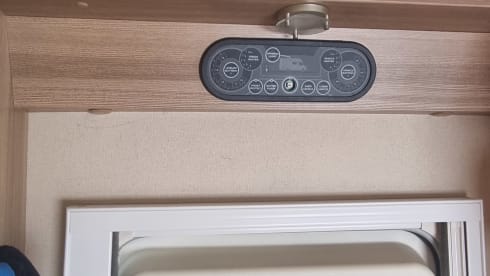 Ron – Ron - 6 Berth Motorhome