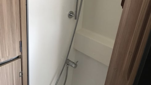 Scoobs – Scoobs, Happy adventures on the road... Carry 4, Sleeps 3