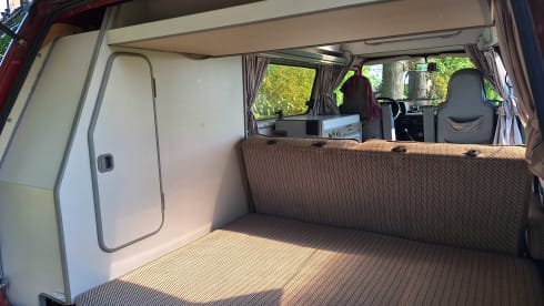 Humpie – 4p Volkswagen campervan from 1987