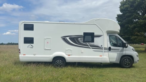 Modern 2025 6 Berth 6 Belted Seat Swift Edge 