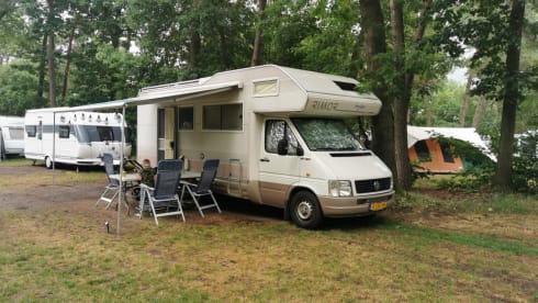 Spacious 6 person Rimor camper fully equipped.
