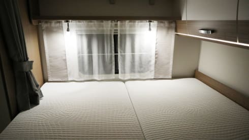 Carado 464 – Rent mobile home Carado 464 with 6 sleeping places