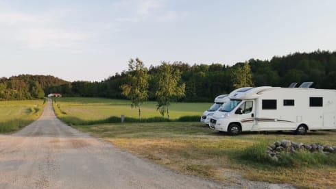 Droom op wielen! -Luxe camper met grote leefruimte!