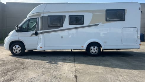 Familie camper – 4p Fiat semi-integrated uit 2019