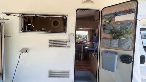 Gezellige gezinscampert – 4p Mobilvetta alcove uit 2007