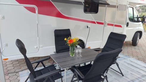 NEW-LUXURY-Rimor Seal 5 Gold – 4-6 berth-Fully equipped- 6 SEATBELTS-Fiat Ducato 140 HP