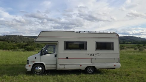 Granduca – Fast neat 5-person Fiat Ducato in the South of France