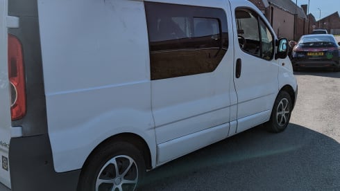 Zebra Vivaro – Discover the Secrets of the Lake District 