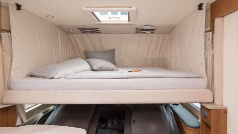 'Almost' new KNAUS VAN I 650 MEG.