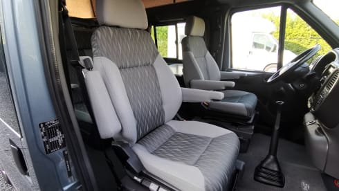 Nugget – 4p Ford campervan from 2005