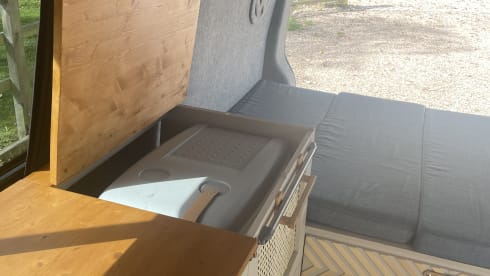 Jane  – 3 berth Volkswagen integrated from 2015