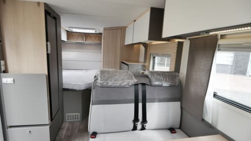 H630 – 3p LMC Tourer H630 semi-integrated from 2024