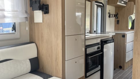 James  – 6 berth Roller Team alcove from 2023