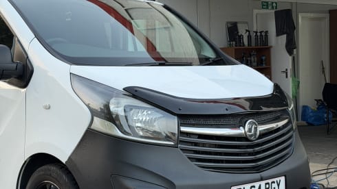 THE WEE HOOSE – Das kleine Haus – Vauxhall Vivaro LWB Wohnmobil – 4 Schlafplätze