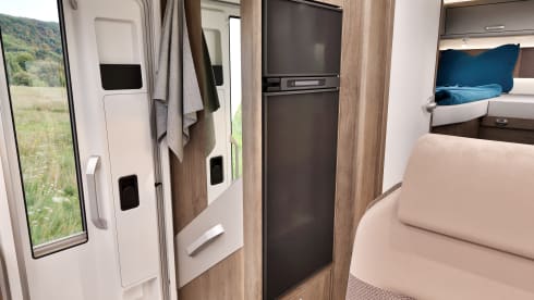 Benny jr.  – Brand new (2025) 4-person semi-integrated camper 