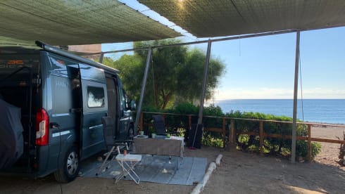 CaRo – 4p Pilote bus from 2018 (2 to 3 people)