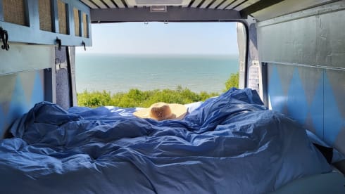 juul – super nice self-built 2p Peugeot Boxer camper bus from 2014 euro 5