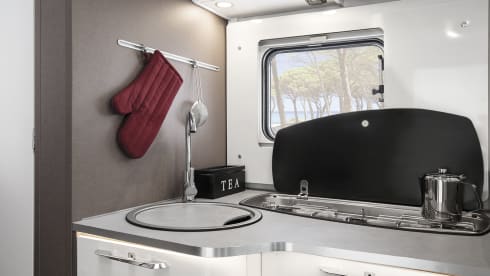 T7400SBC – Etrusco 5 berth 4 seatbelts 2021, Automatic, 5G Internet, TV, Solar Panels