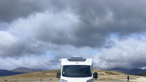 Camper Ledegem – Moderne practische camper voor Onvergetelijke Reizen