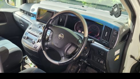 Elgrandy – Cool 3 berth Nissan ELGRAND campervan from 2005 with pop roof