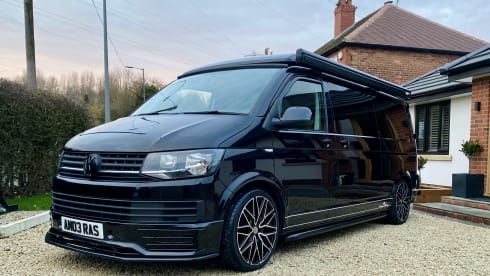 Amotra – 4 berth Volkswagen campervan from 2016