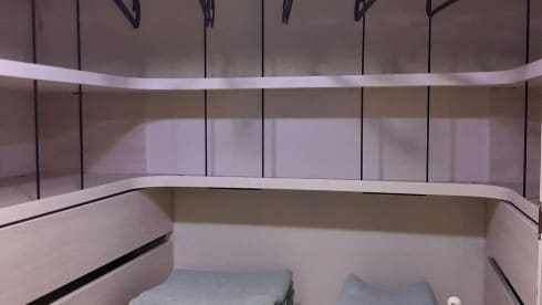 Beautiful recent 2p Chausson 640 semi-integrated from 2021
