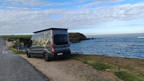 COSY off-grid bus
