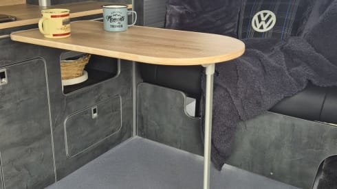 ‘Fozzy’ – 4 berth 2019 Volkswagen Campervan