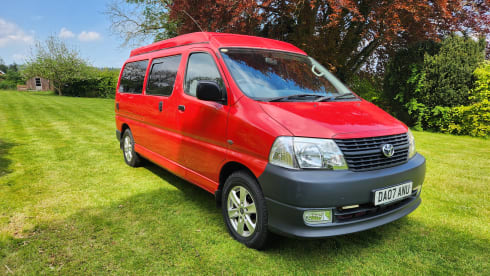 Dan – Toyota Hiace D4D 120 LWB campervan 