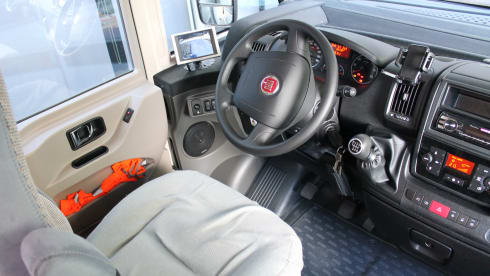 Experience our fully equipped Hymer Integrated. (Extra discount, see below)
