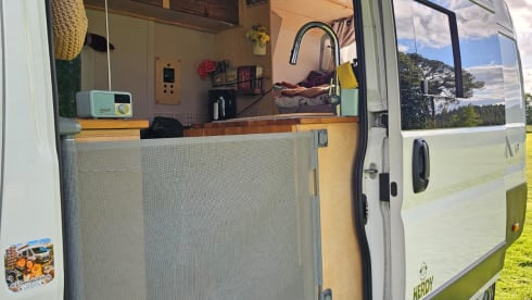 Herdy 🐑 – ✨ Camper di lusso per soli adulti | Pronto per vivere fuori dalla rete elettrica | Ammessi cani ✨