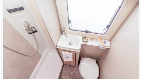 Raumwunder  – Maple Canada AD