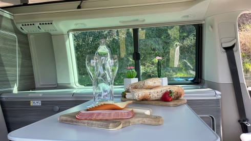 Orca – VW California: Ocean - 4 berth. Automatic