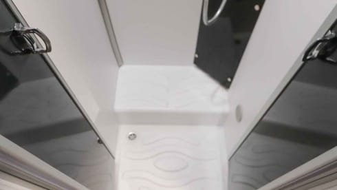 Cocoon 'IN – 4p Benimar semi-intégré à partir de 2022