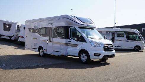 5p Ford semi-integrated uit 2026