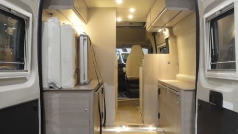 Manoeuvrable camper with 4 sleeping places - Burstner Campeo Roadrunnen C600