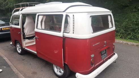 Poppy – Camper Volkswagen a 2 posti letto del 1971