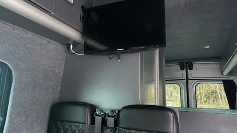 4p Luxury Campervan 