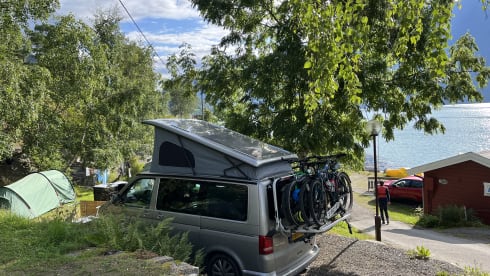 De garnaal – 4p Volkswagen bus uit 2012