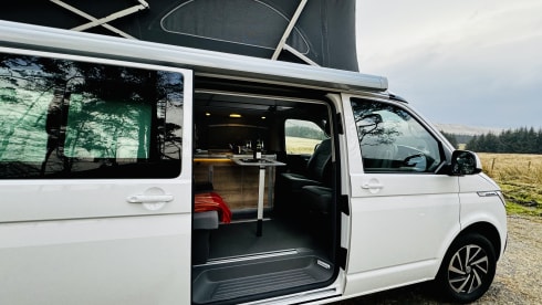 Maggie – VW California Surf - Sleeps 4, home comforts! Heater