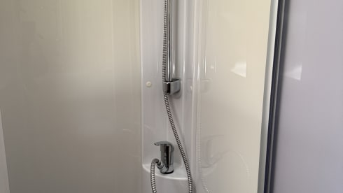  Camper LEVEL SYSTEM automatically levels