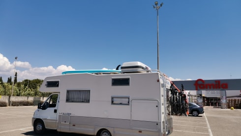 Alex – 5 STAR MIRAGE 7 PLACE ATTIC CAMPER